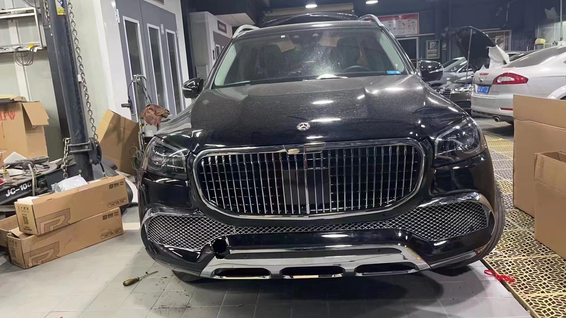 Body Kit for Mercedes Benz X167 GLS450 Upgrade Maybach Gls680 Medium Mesh Frame Front and Rear Bars